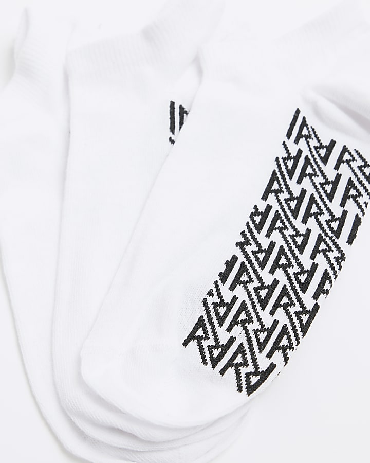 River Island White Pack Of 5 Ribbed Monogram Trainer Socks