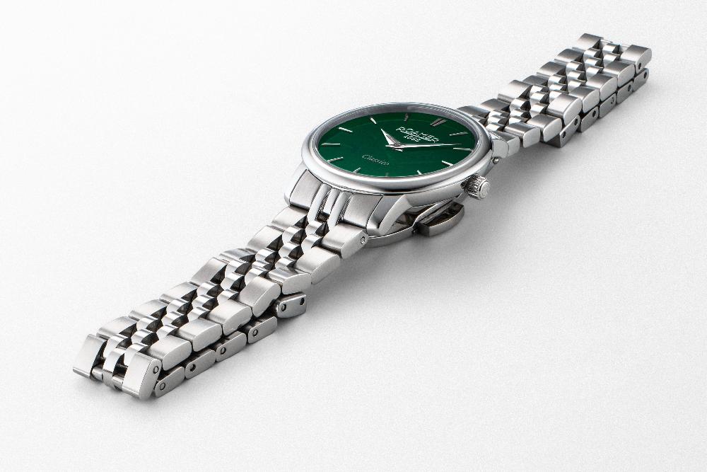 Roamer Classico Ladies 30mm Quartz Two-Hand Green Sunray Dial Silver Bracelet Sapphire Glass Stainless Steel Swiss Watch