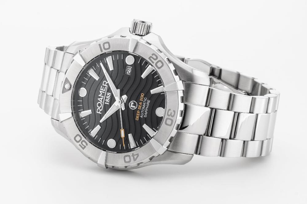 Roamer Deep Sea Automatic 43 Mm Automatic Three-Hand Date Black Dial Silver Bracelet Sapphire Glass Stainless Steel Swiss Watch