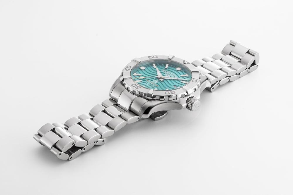 Roamer Deep Sea Automatic 43 Mm Automatic Three-Hand Date Lightblue Dial Silver Bracelet Sapphire Glass Stainless Steel Swiss Watch