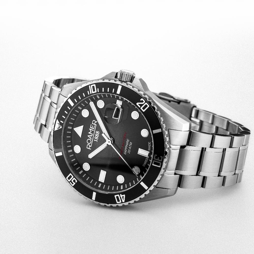 Roamer Pro Diver 200 43 Mm Quartz Three-Hand Date Black Gradient Dial Silver Bracelet Sapphire Glass Stainless Steel Swiss Watch