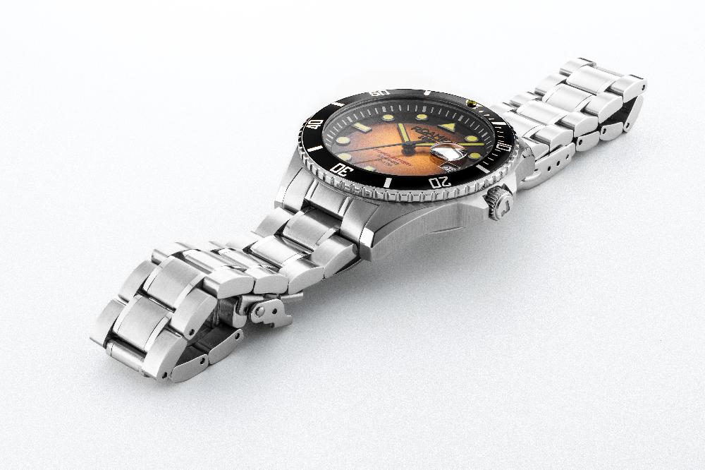 Roamer Pro Diver 200 43 Mm Quartz Three-Hand Date Yellow Gradient Dial Silver Bracelet Sapphire Glass Stainless Steel Swiss Watch