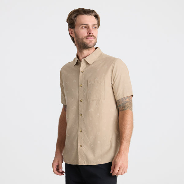 Roark Journey Short Sleeve Button Up Shirt In Fossil