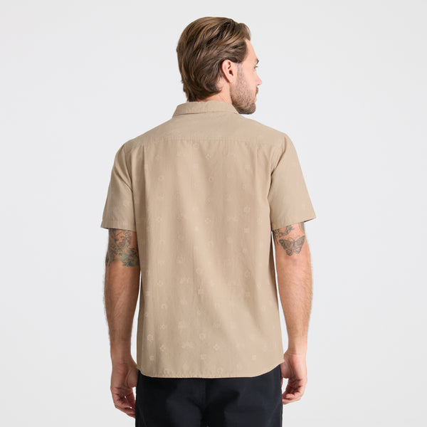 Roark Journey Short Sleeve Button Up Shirt In Fossil