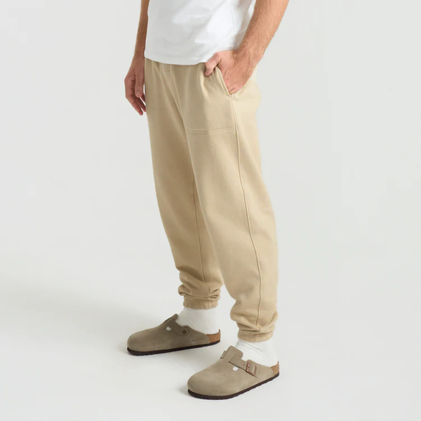 Roark Bolo Fleece Pants In Fossil