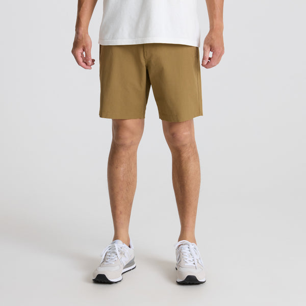 Roark Layover Pro Traveler Shorts In Dark Khaki