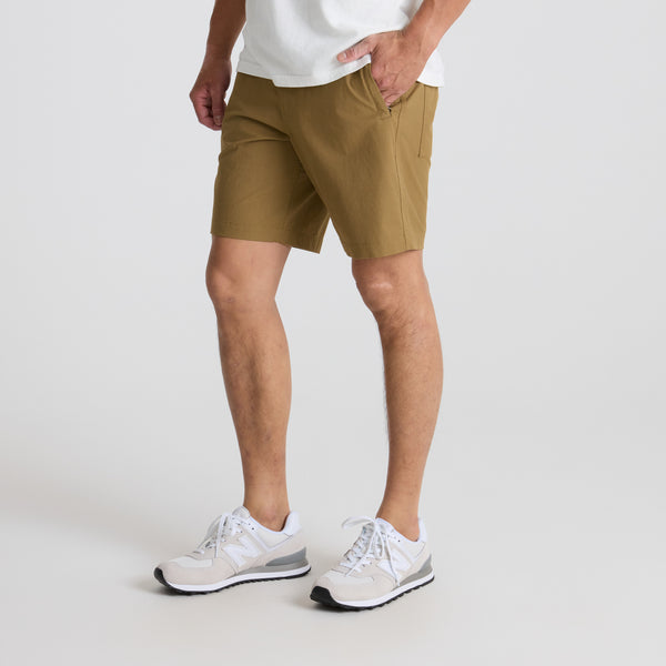Roark Layover Pro Traveler Shorts In Dark Khaki