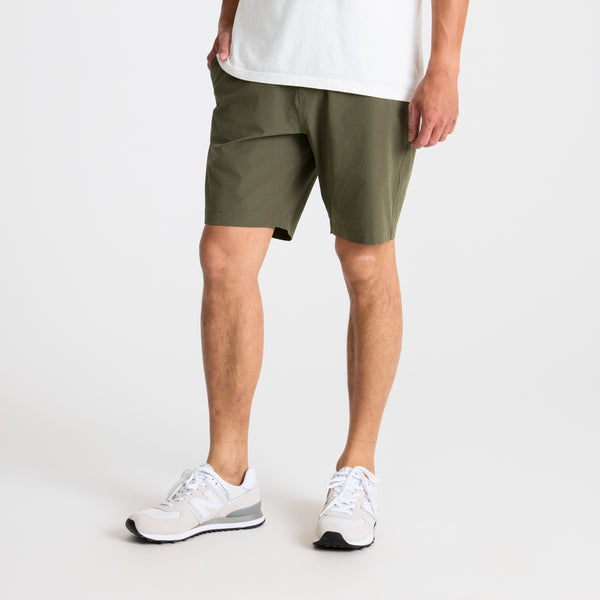 Roark Layover Pro Traveler Shorts In Military