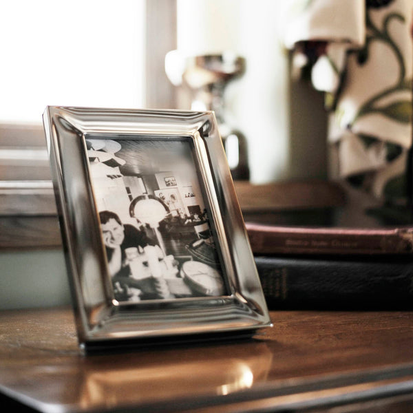 Robert Welch Vale Photo Frame 6" X 4"