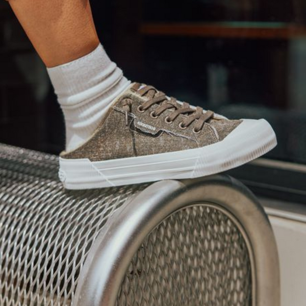 Rocket Dog Cheery Taupe Mule Sneaker