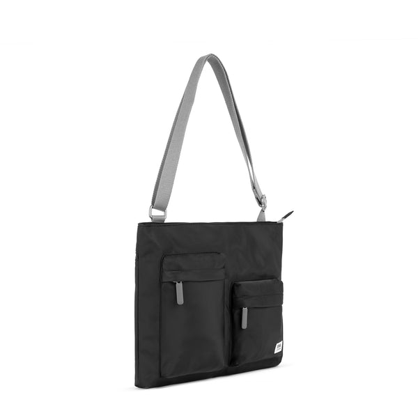 Roka London Moorgate Messenger In Black