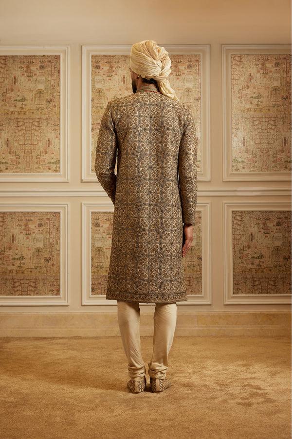 Roqa Nawaaz Gold Sherwani Set