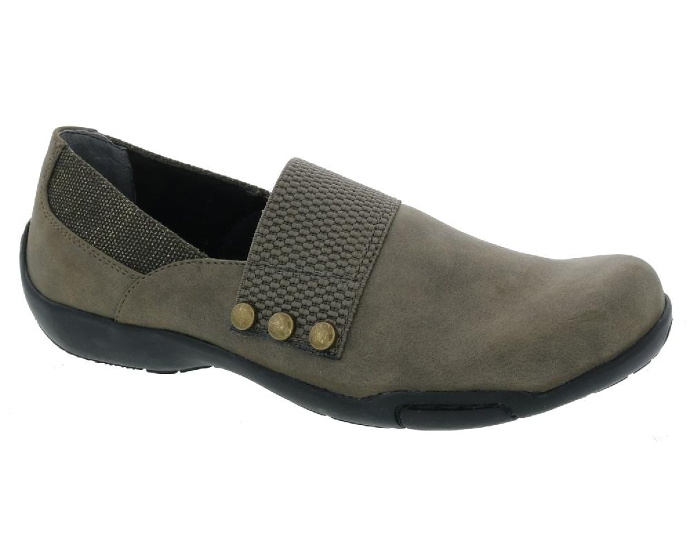 ros hommerson CAKE Olive