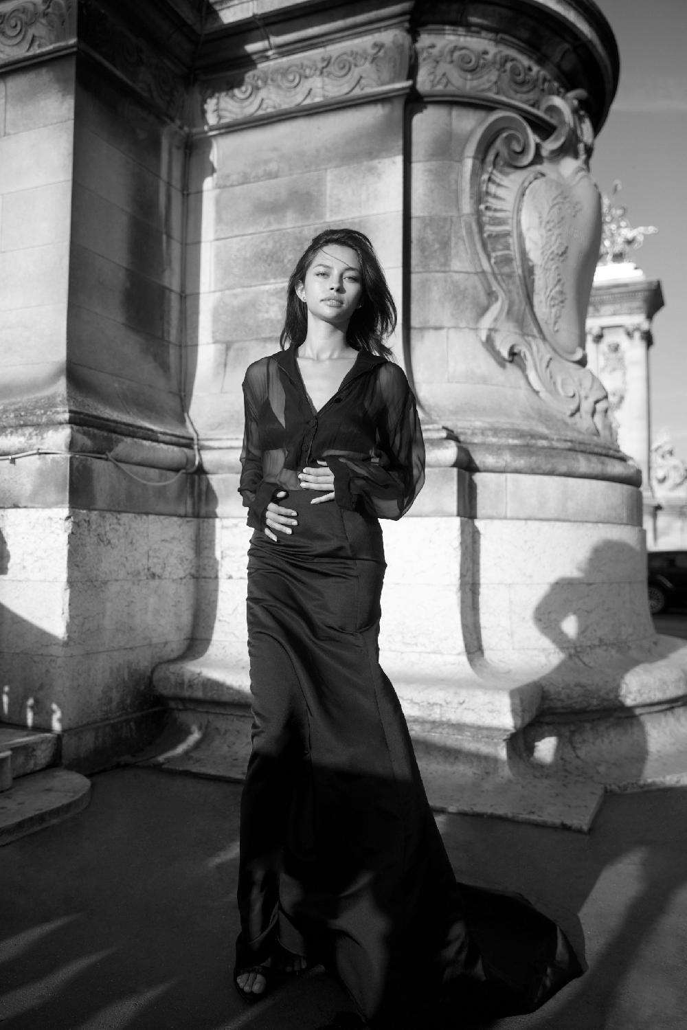 Rosamosario MYSTERY GIRL