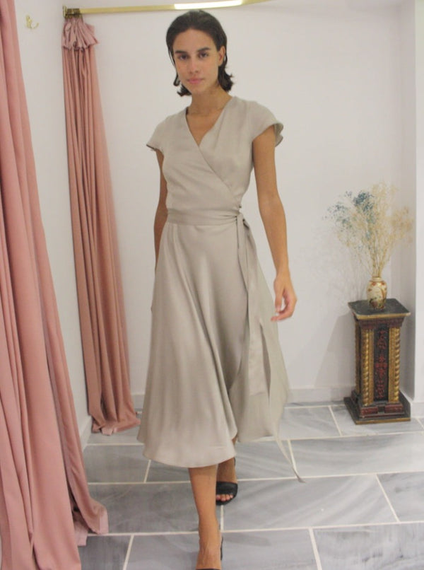 Roses Are Red DORIS MIDI WRAPDRESS - LIGHT GREY