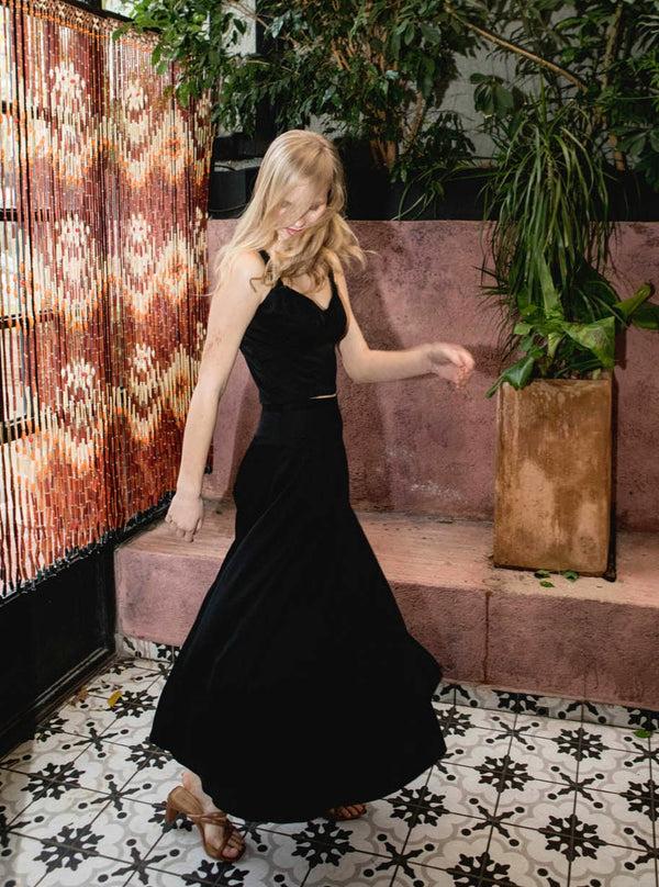 Roses Are Red LUNA SKIRT - BLACK