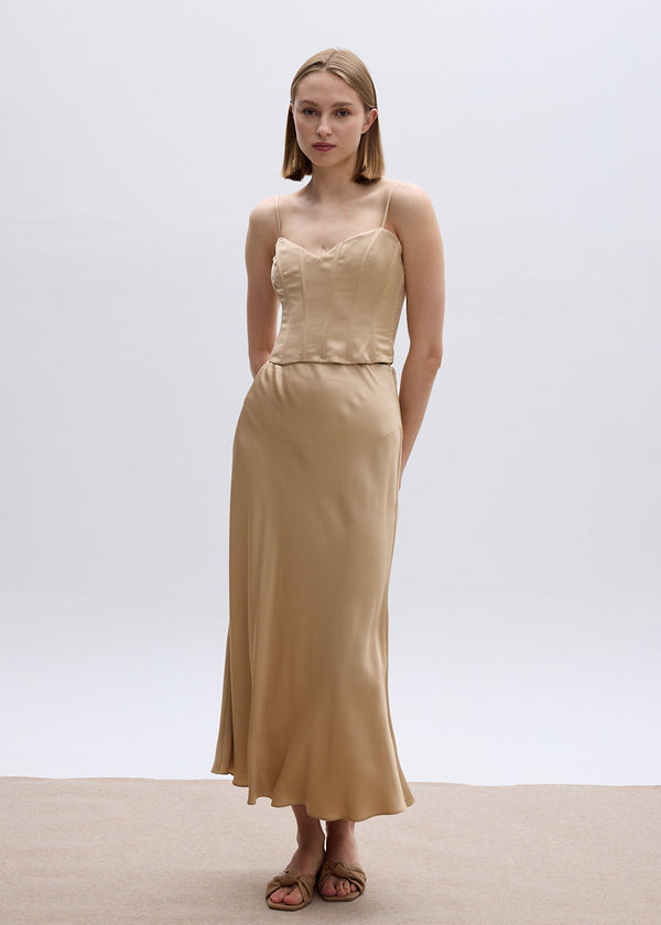 roses are red THE GOLDEN BEIGE SKIRT