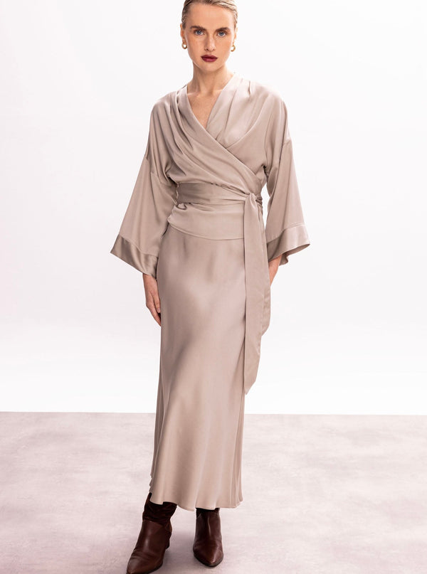 Roses Are Red THE GREY SKIRT