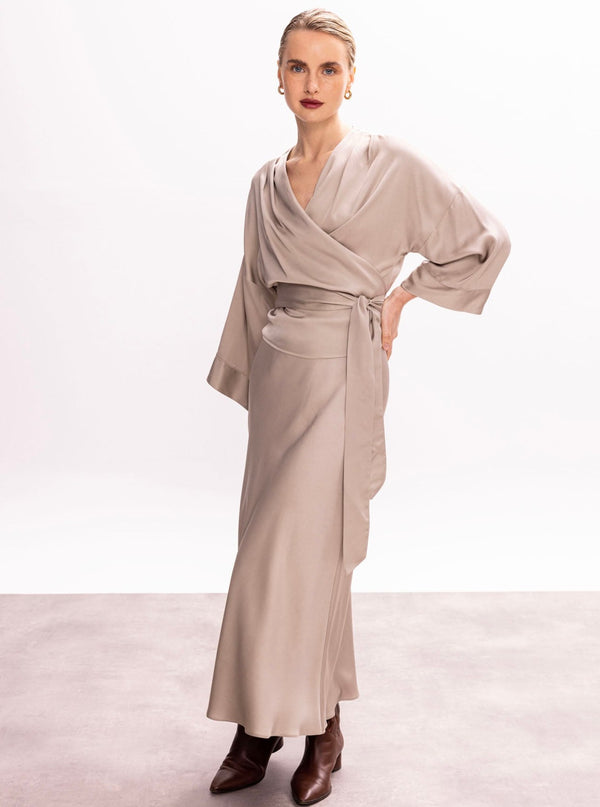 Roses Are Red THE GREY SKIRT