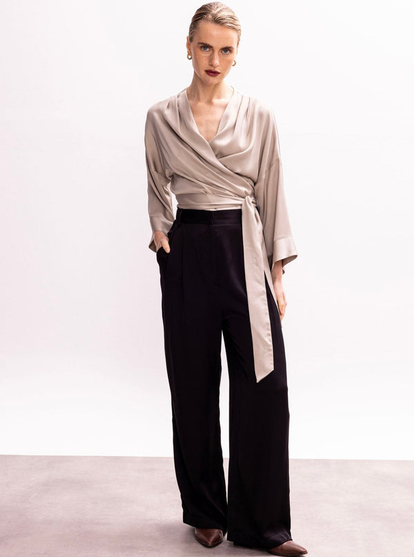 Roses Are Red THE GREY WRAPTOP