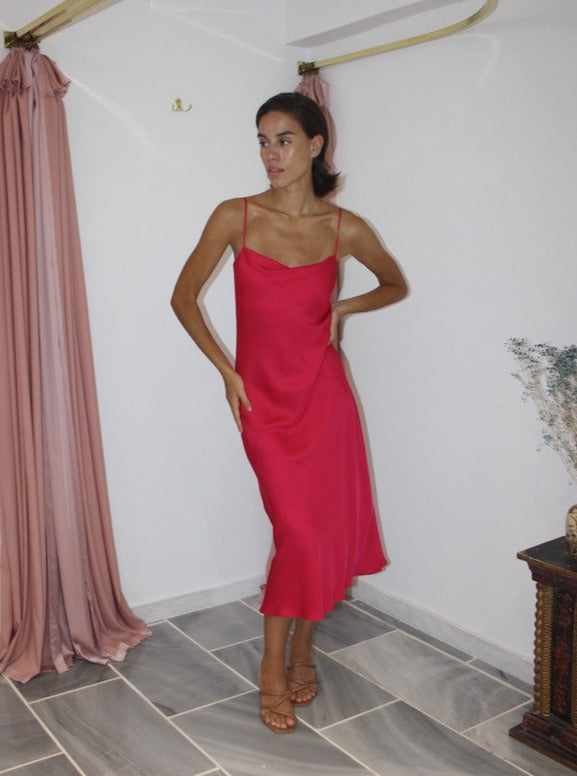 Roses Are Red THE MIDI SLIPDRESS - FUCHSIA