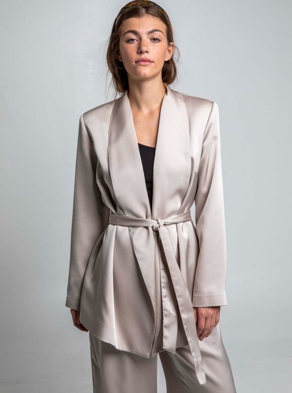 Roses Are Red THE SUIT BLAZER - SAND