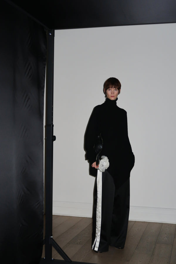 Rosetta Getty RIB PANELED TURTLENECK