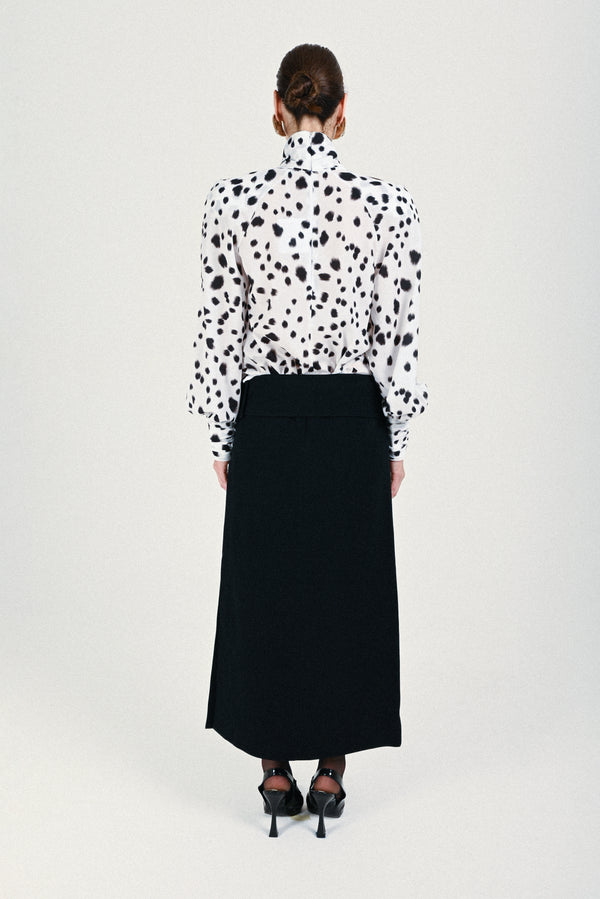 Rowen Rose Low-Waist Maxi Skirt With Gold Buckle Detail