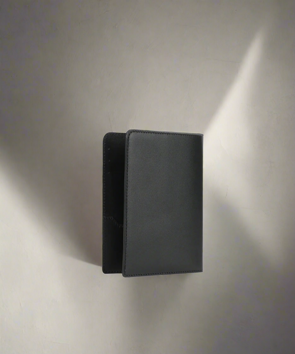 Royal Republiq Analyst Passport Holder