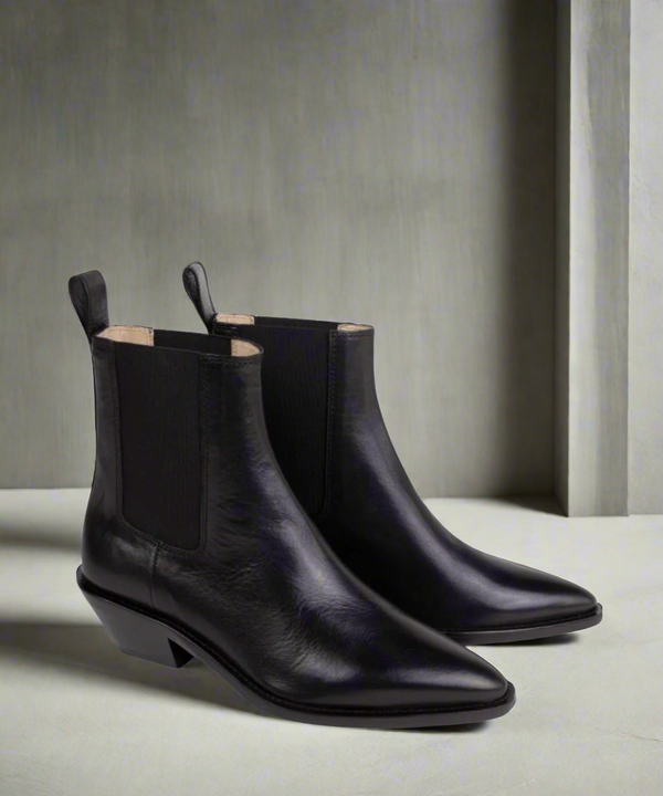 Royal Republiq Storm Chelsea