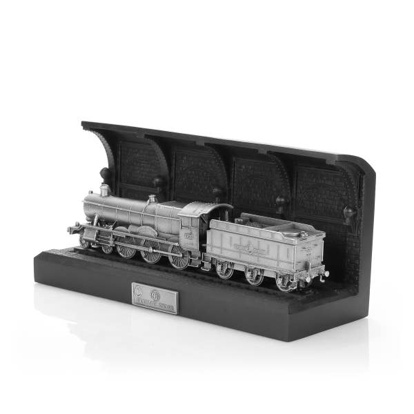 Royal Selangor Hogwarts Express Platform 9 3/4 Replica