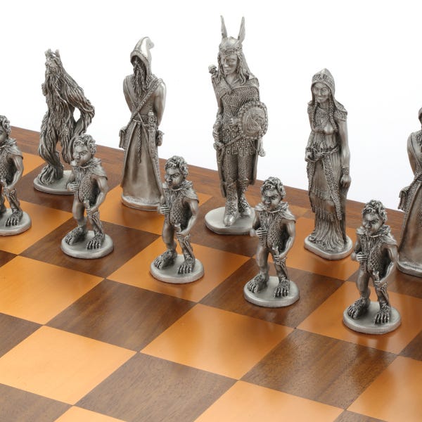 Royal Selangor War Of The Rings™ Chess Set
