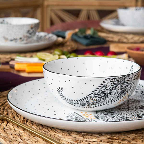 Royal Worcester Sara Miller Artisanne Noir Set Of 4 Cereal Bowls