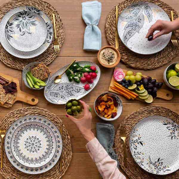 Royal Worcester Sara Miller Artisanne Noir Set Of 4 Salad Plates