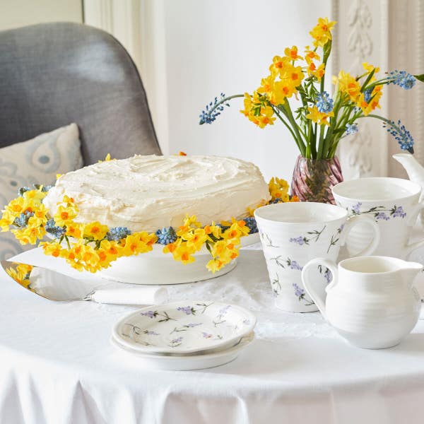 Royal Worcester Sophie Conran Lavandula Footed Cake Stand