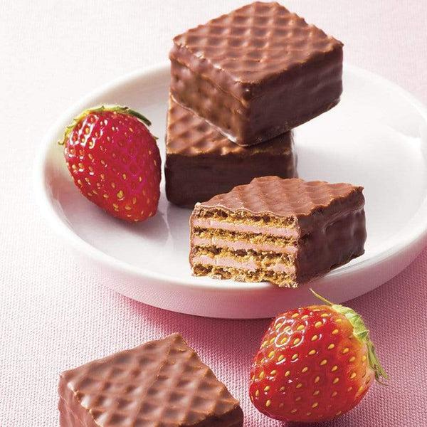 Royce Chocolate Wafers "Strawberry Cream (12 Pcs)"