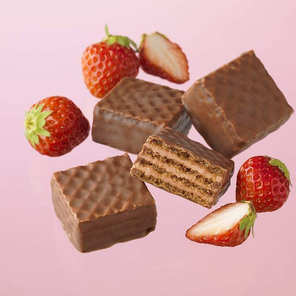 Royce Chocolate Wafers "Strawberry Cream (12 Pcs)"
