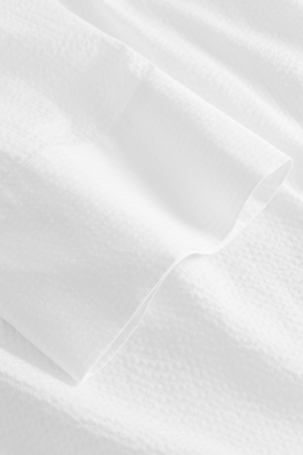 Rue De Tokyo SASCHA LIGHT SEERSUCKER STRIPE - WHITE