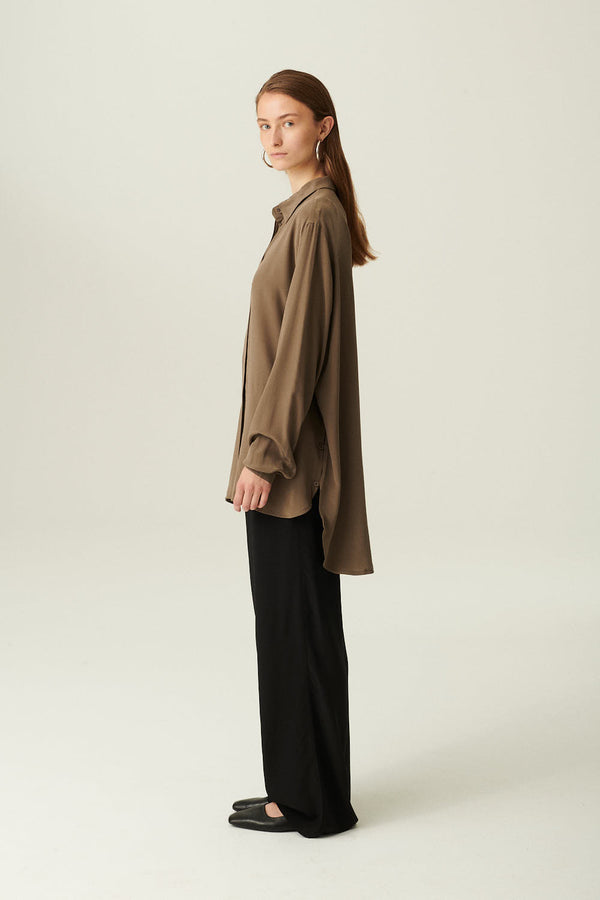 rue de tokyo SHELBY CREPE DE CHINE SILK SHIRT WALNUT