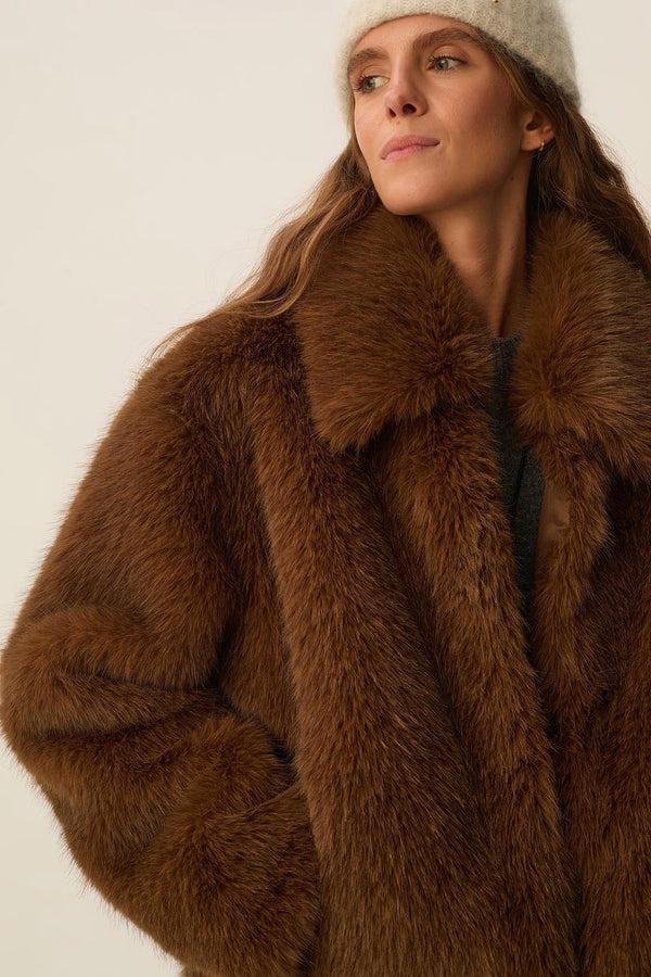 Rue Madam Coat Ybou Moka