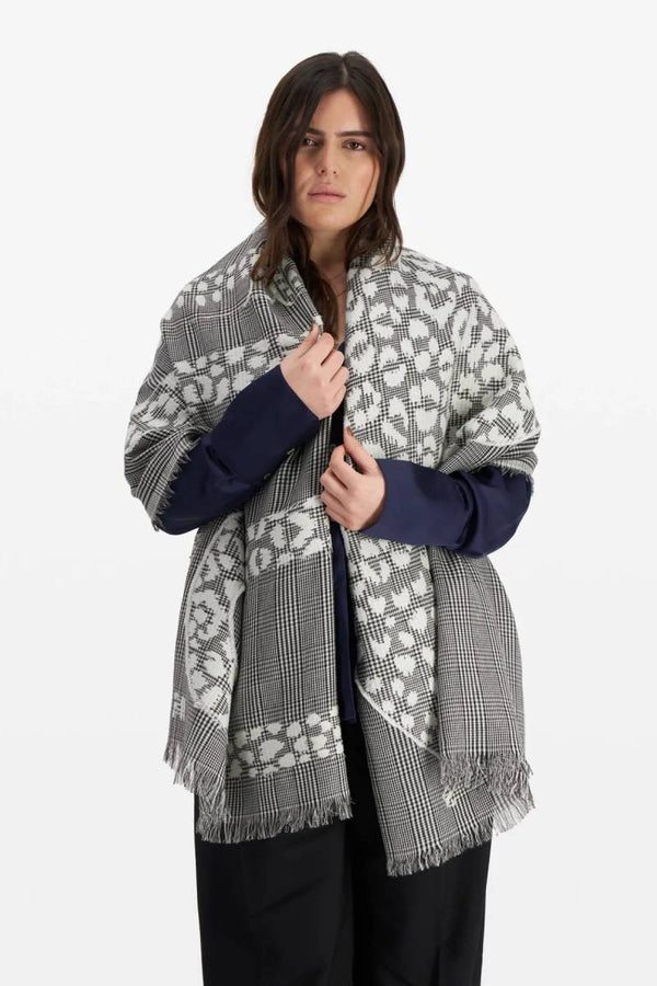 Rue Madam Scarf Et18fe01 Black