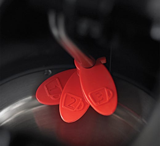 Russell Hobbs Textures Plastic Kettle - Black