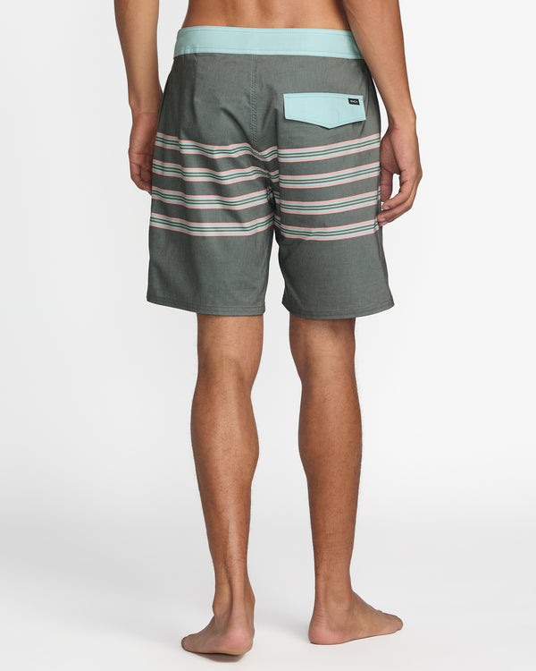 Rvca County Line Trunk 18"