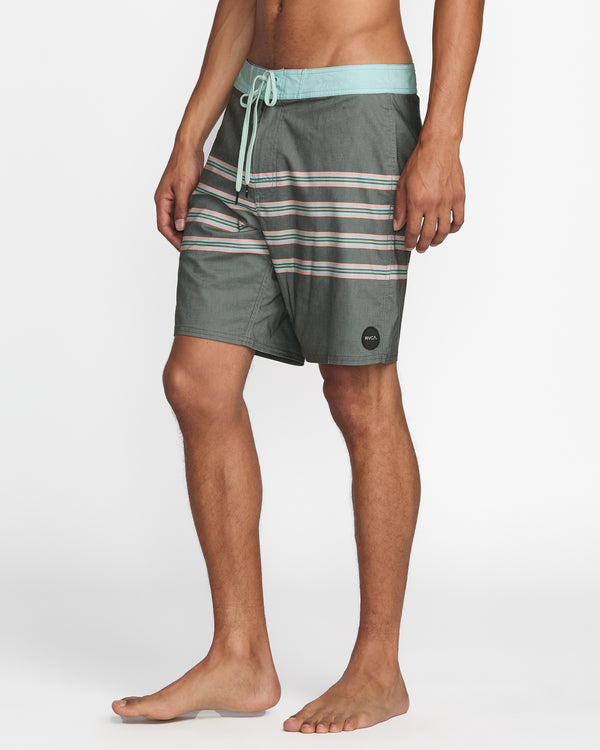 Rvca County Line Trunk 18"