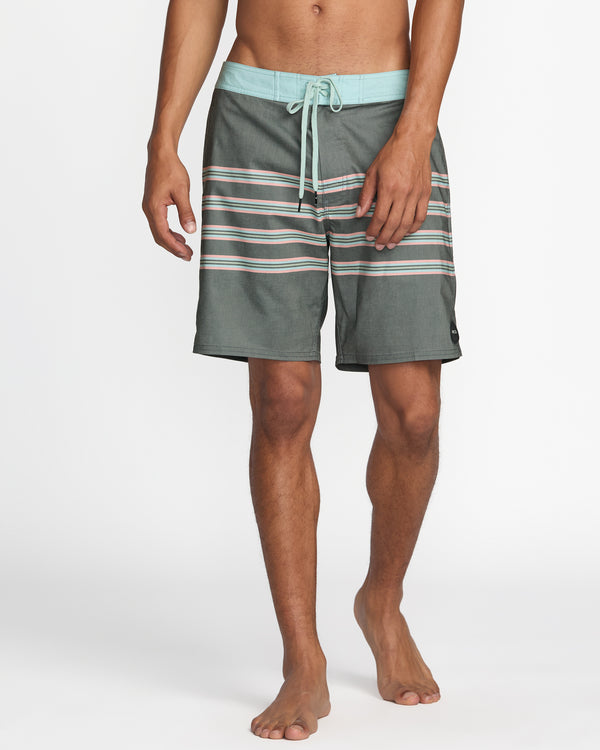 rvca County Line Trunk 18"