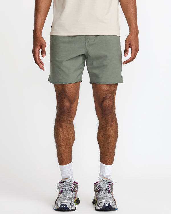 Rvca Yogger Hybrid 17" Short