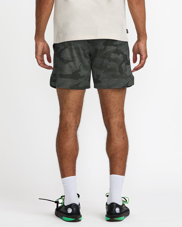 Rvca Yogger Recover 17" Short