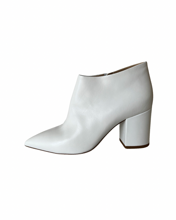 ryan roche WHITE LOW ANKLE BOOT WITH STACKED HEEL SIZE 39 and 40