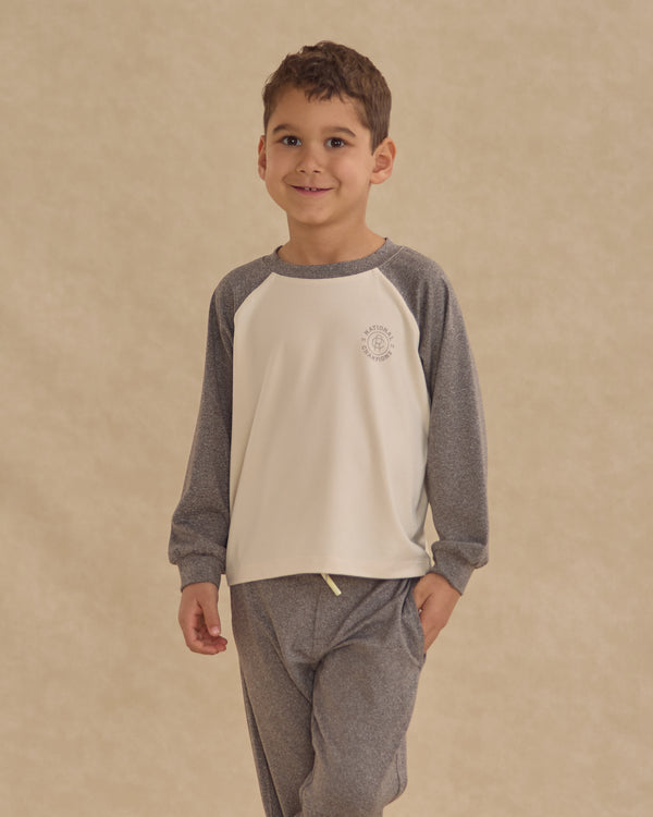 Rylee Cru Raglan Tee Heathered Grey