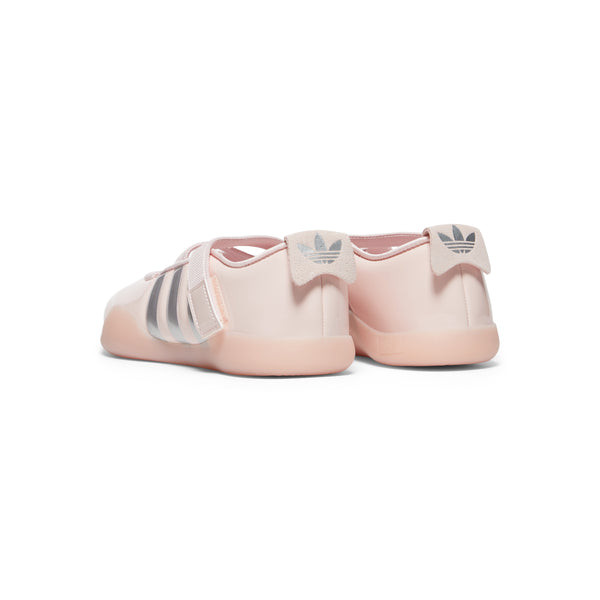 S.b. Concept Adidas X CLOT Taekwondo By Caroline Hu Sand Pink · Silver Metallic · Almost Pink